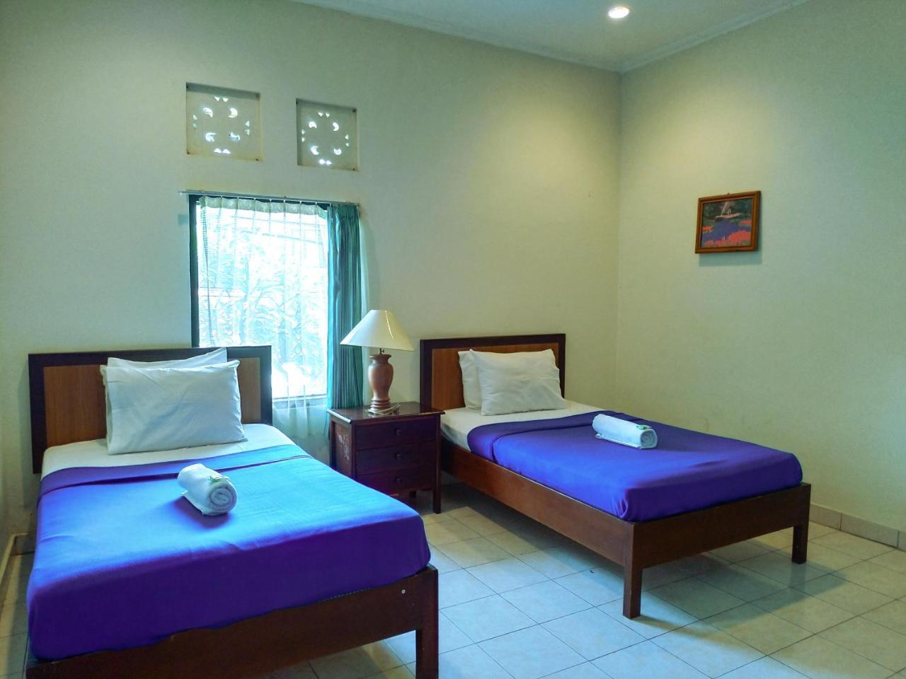 Catur Adi Putra Hotel Denpasar Habitación foto