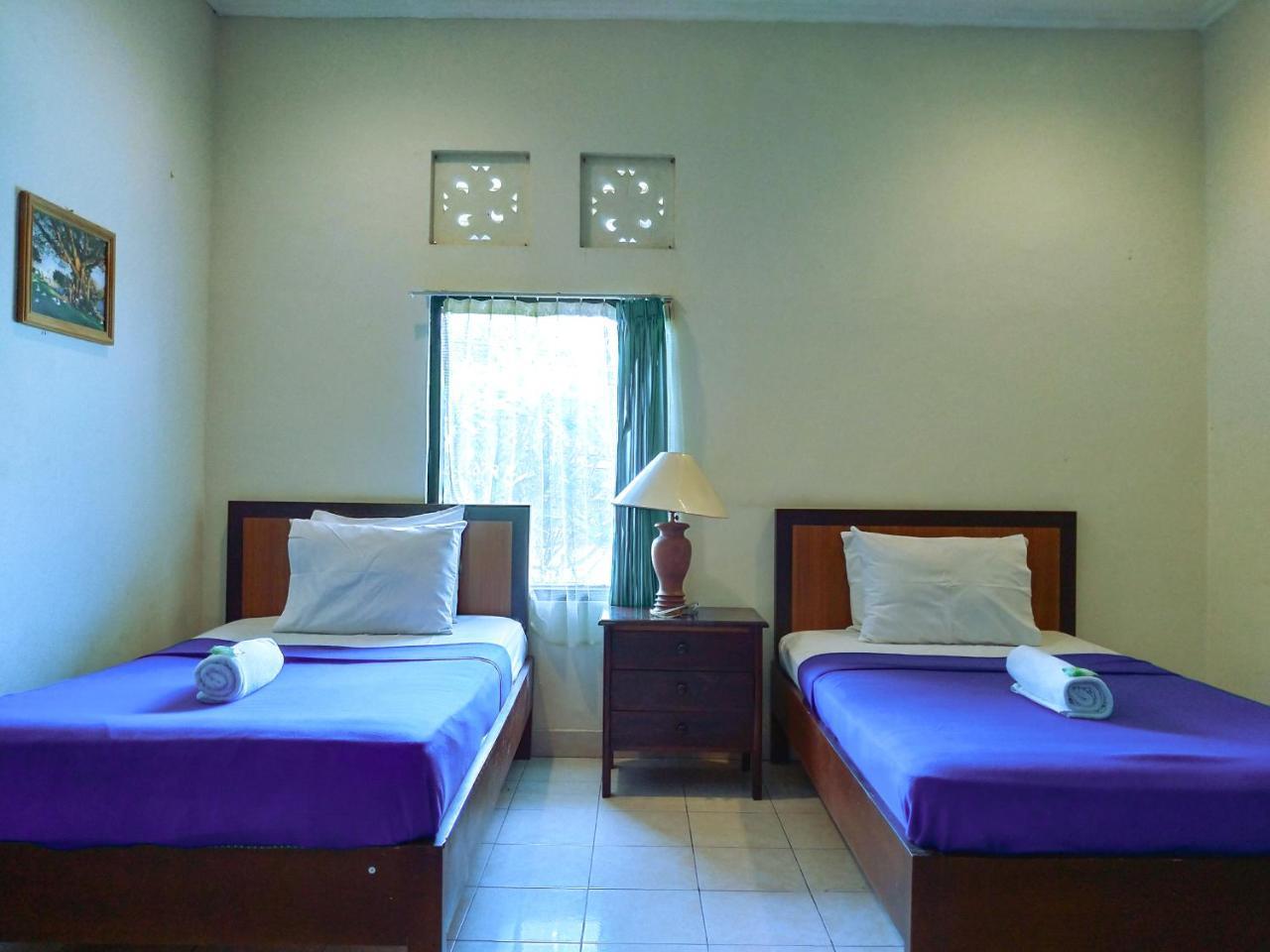 Catur Adi Putra Hotel Denpasar Habitación foto