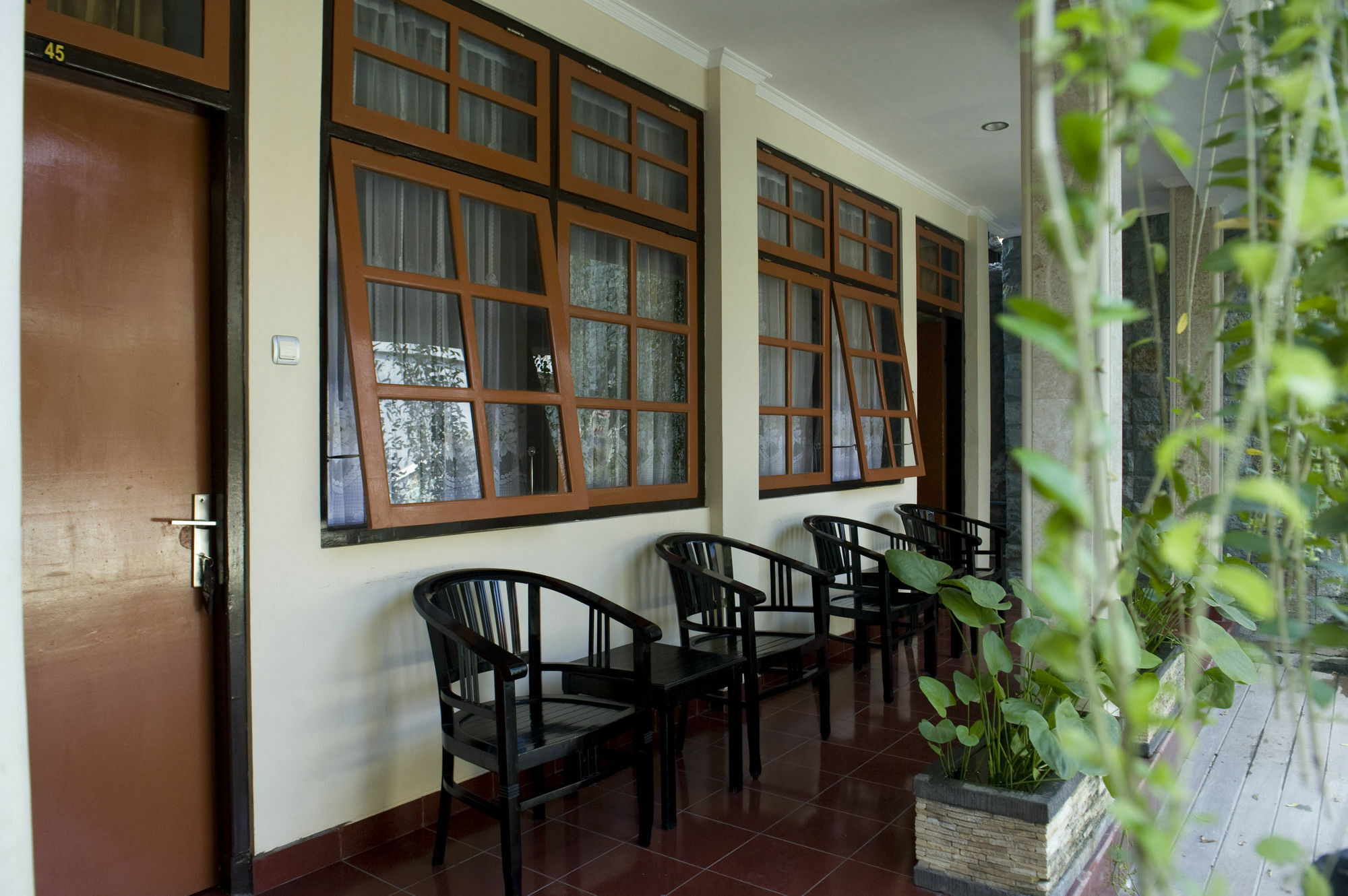 Catur Adi Putra Hotel Denpasar Exterior foto